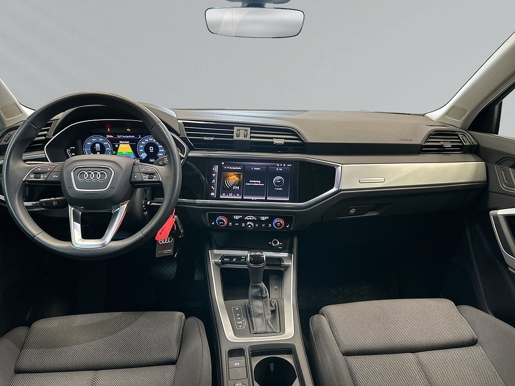 Audi Q3 45TFSIe 245hk Hybrid Drag Kamera