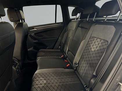 Volkswagen Tiguan R-LINE 1.4 TSI EHYBRID  AUTOMAT