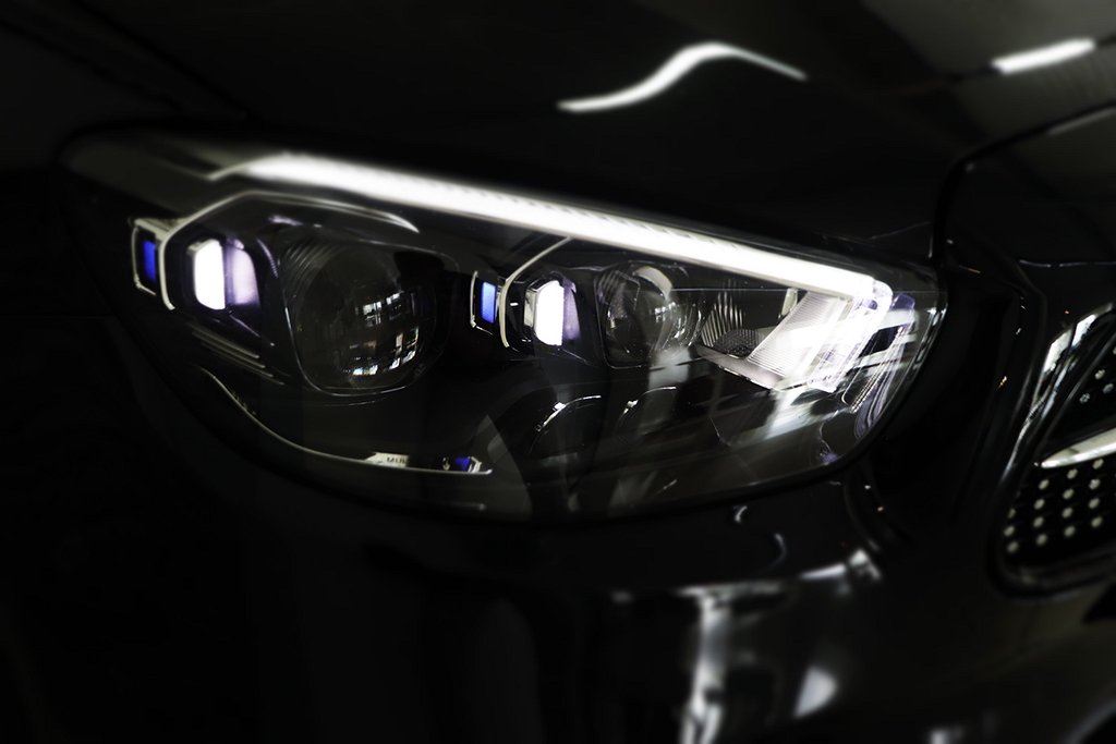 Mercedes-Benz E 300 e AMG Burmester Värmare MOMS Lågamil
