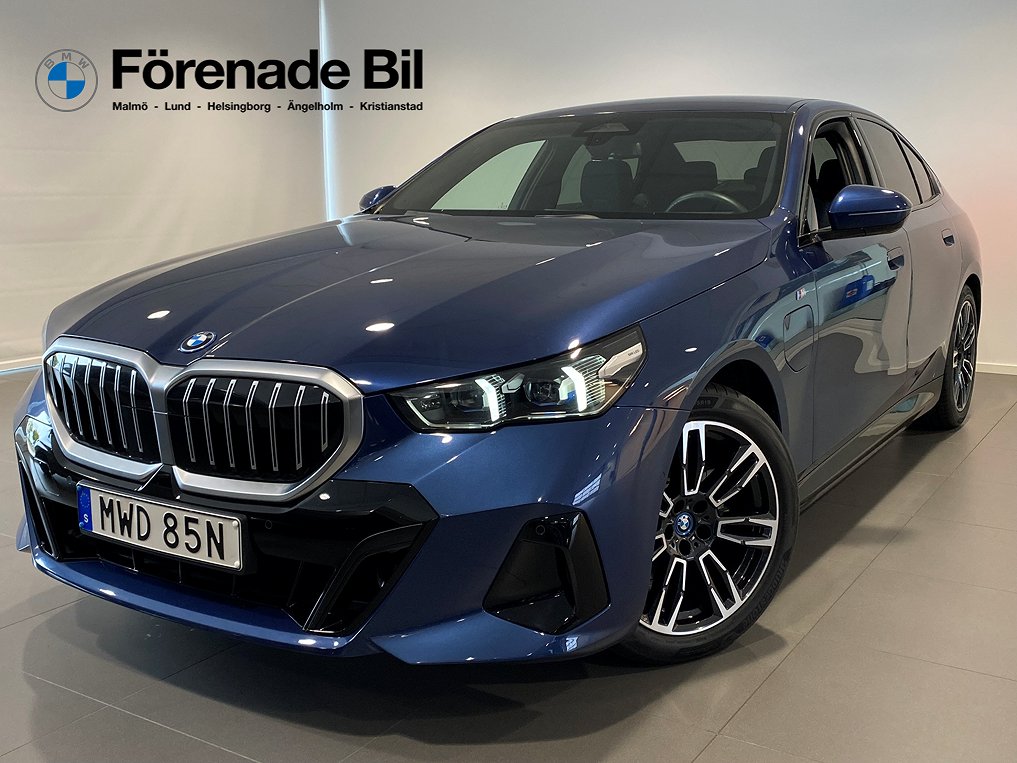 BMW 530e xDrive Sedan M-Sport Backkamera Rattvärme Drag