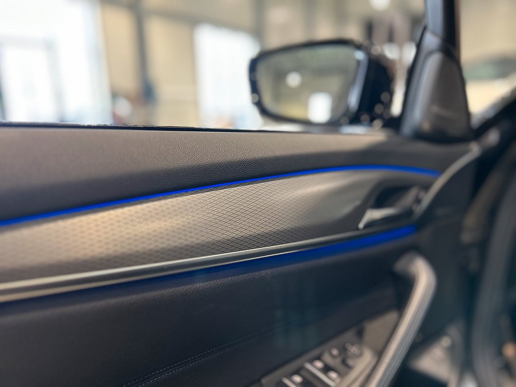 BMW 530e xDrive iPerformance Sedan Steptronic M Sport/Moms
