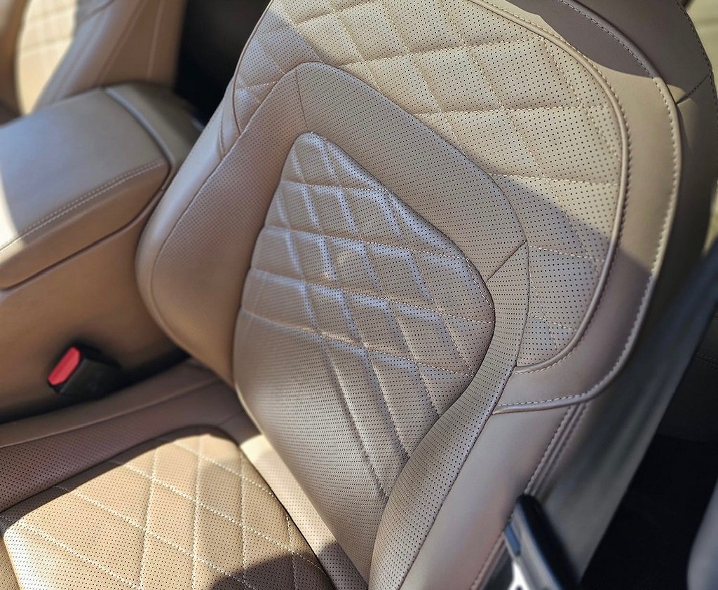 Jaguar F-Pace P400e PHEV