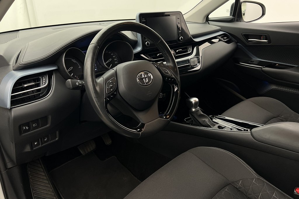 Toyota C-HR Hybrid 122hk X-Edition Kamera Rattvärme 1-Ägare
