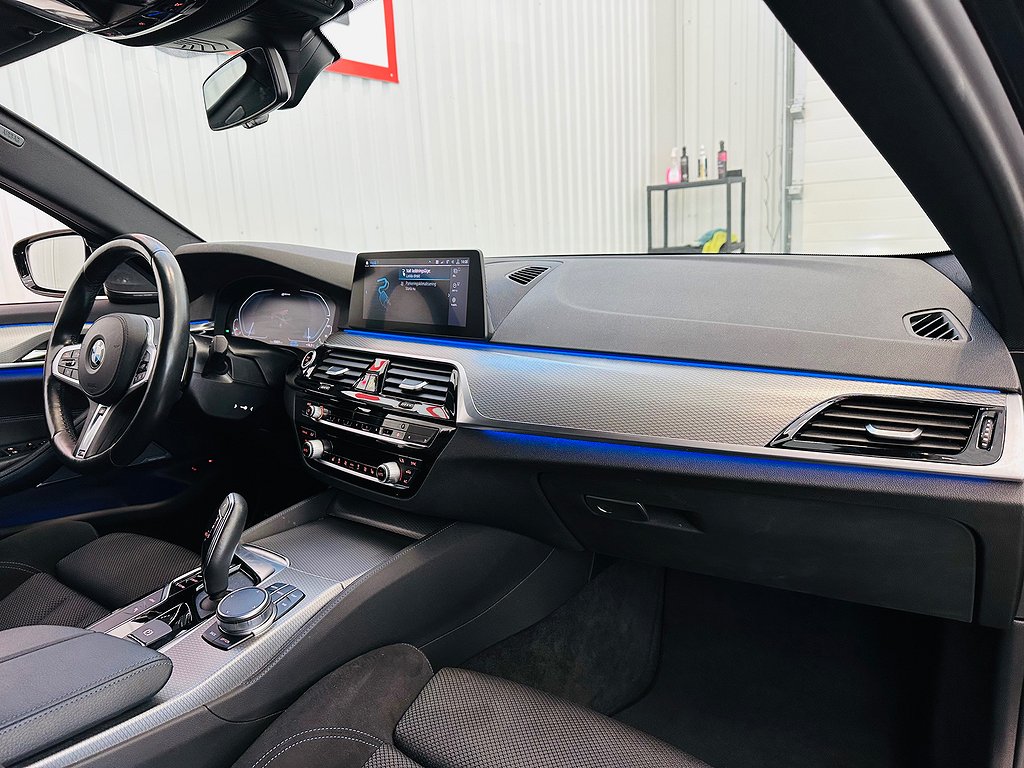 BMW 530e iPerformance Sedan Steptronic M-Sport Drag