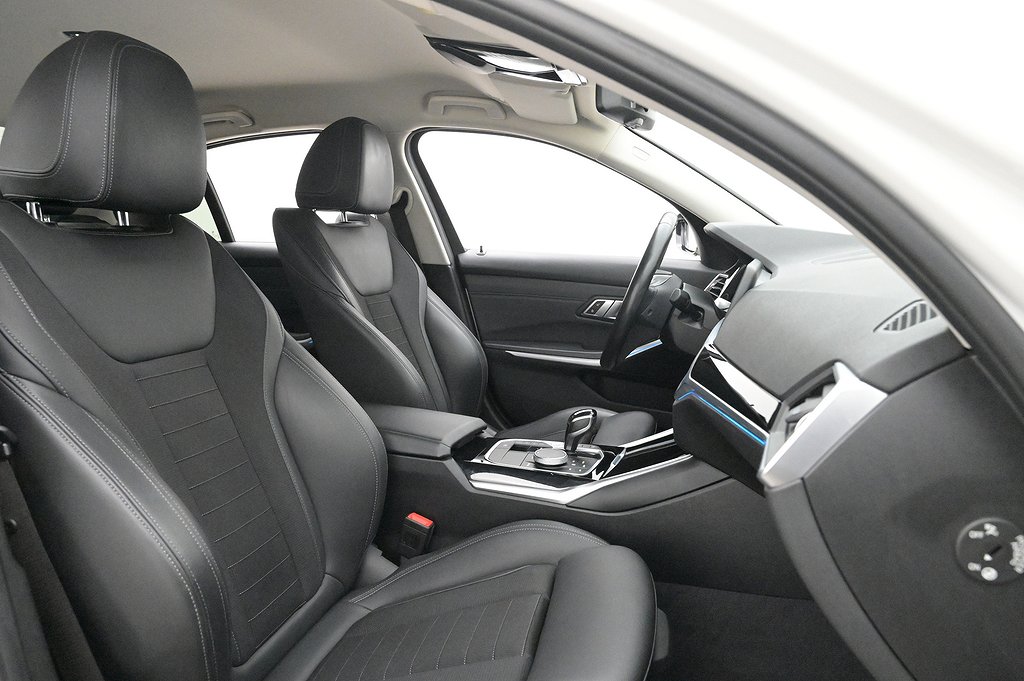 BMW 330e Sedan Sportline Navi PDC LED Värmare Farthållare