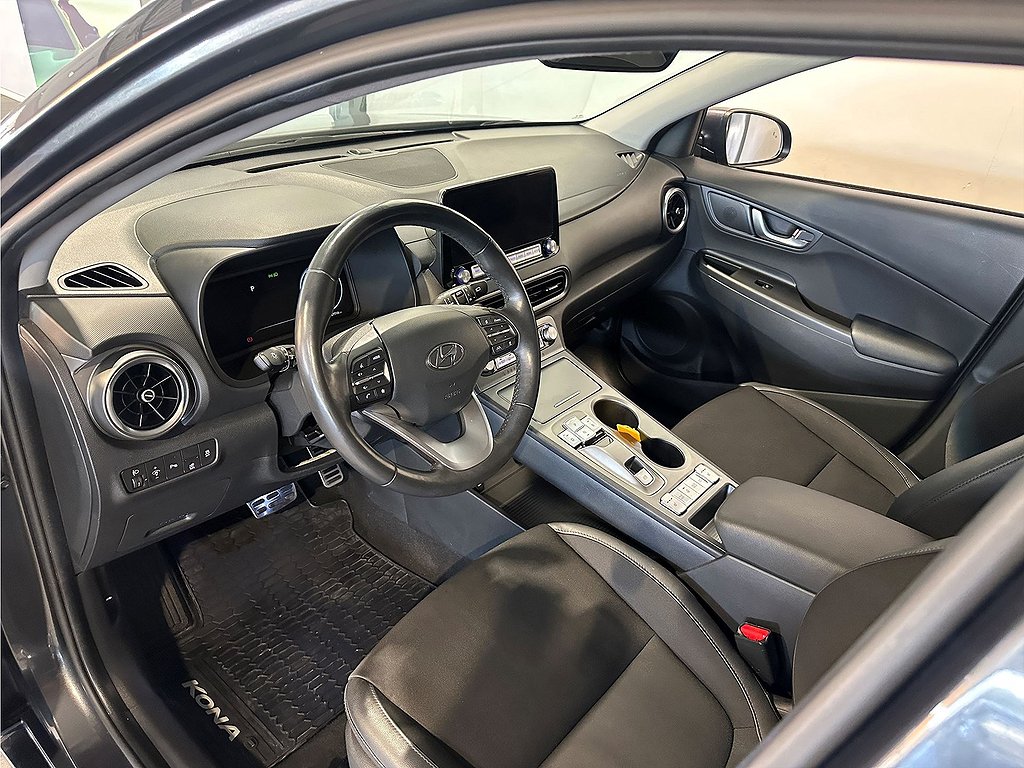 Hyundai Kona Essential 39kWh 136hk Aut – B-KAMERA, RATTVÄRME