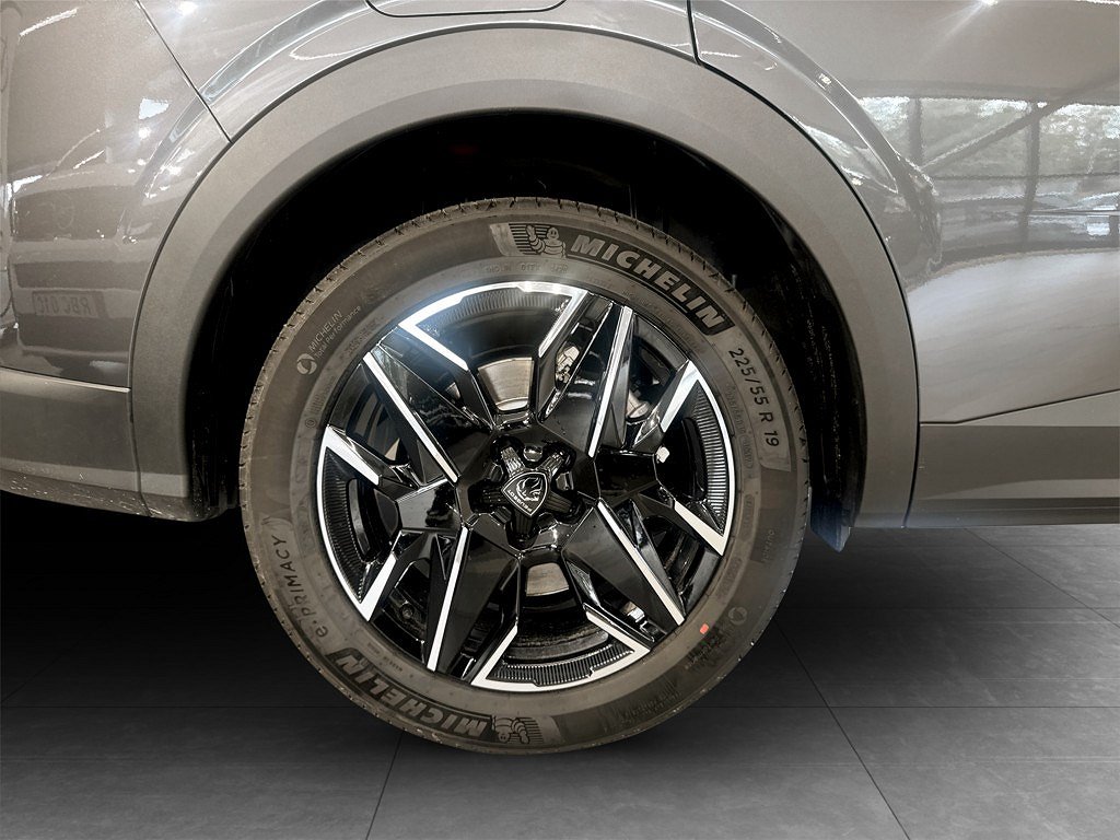 Peugeot 5008 GT+ Hybrid – DEMO