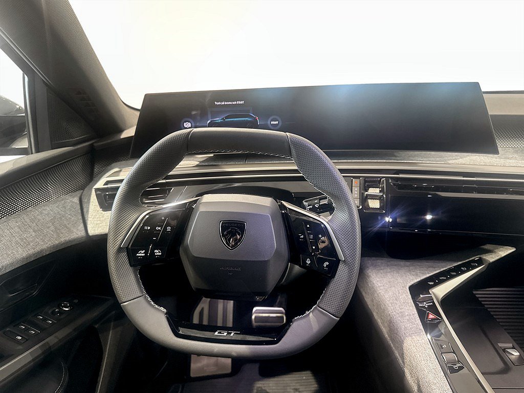 Peugeot 5008 GT+ Hybrid – DEMO