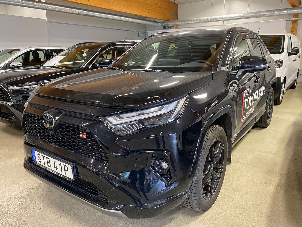 Toyota RAV4 Hybrid AWD-i 2,5 GR SPORT Panoramaglastak | Vinterhjul | Dragk..