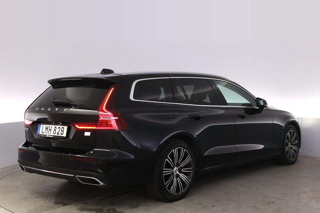 Volvo V60 Recharge T6 AWD Momentum Adv. 360 BLIS Navi