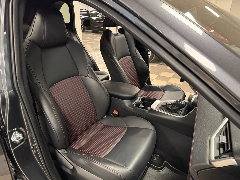 Toyota RAV4 Plug-in Hybrid Launch Edt AWD B-Kamera Drag 306 Hk