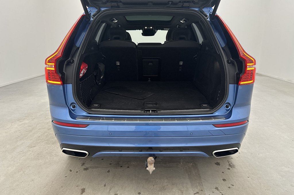 Volvo XC60 T8 AWD R-Design Läder Pano B&W 360° HuD VoC