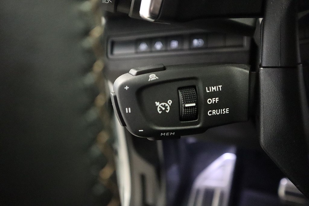 Peugeot 3008 GT Hybrid 4 300hk 4WD – BACKKAMERA