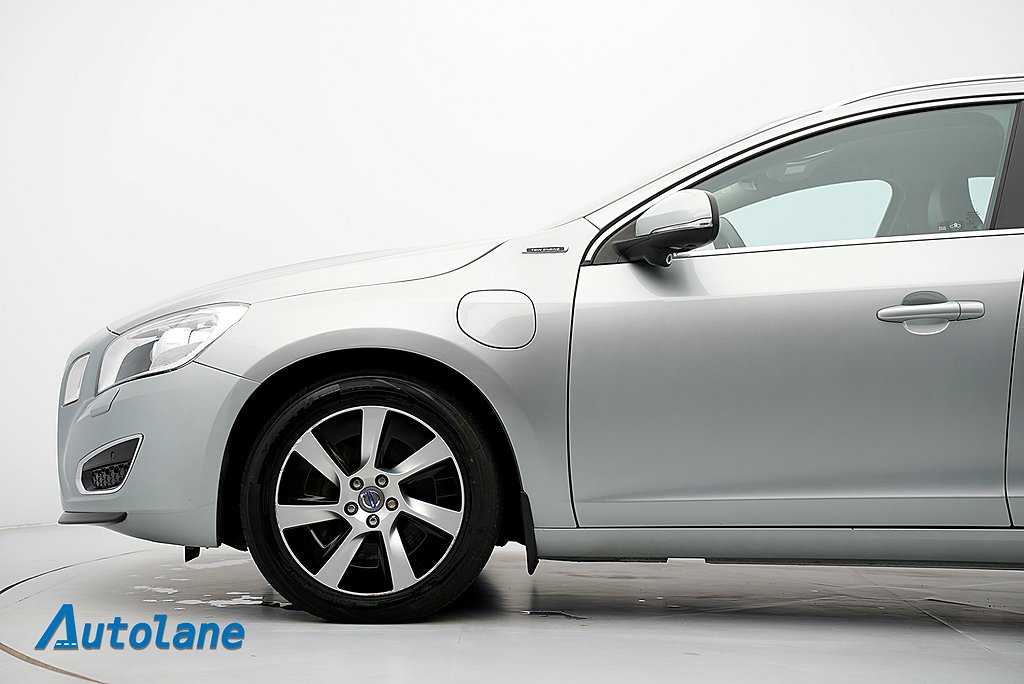 Volvo V60 D6 AWD Pure Edition, Plug-in Hybrid, Summum 283hk