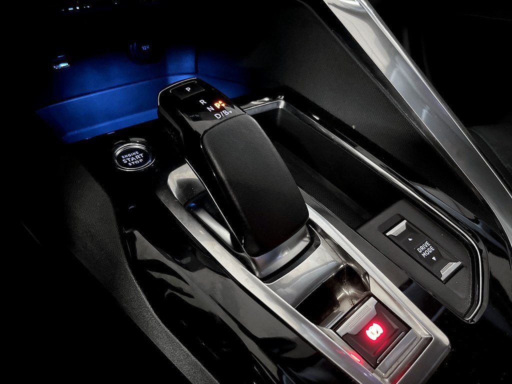 Peugeot 3008 Allure Hybrid 225hk Aut – BACKKAMERA