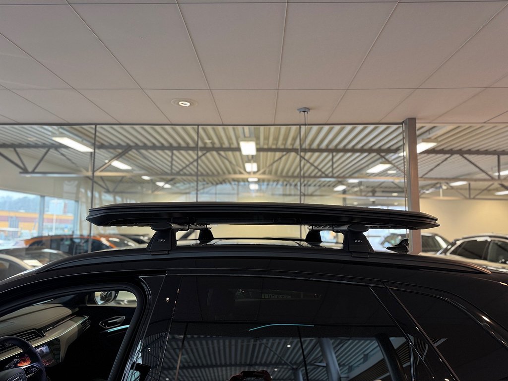 Audi Q8 55 e-tron quattro DAKAR EDITION