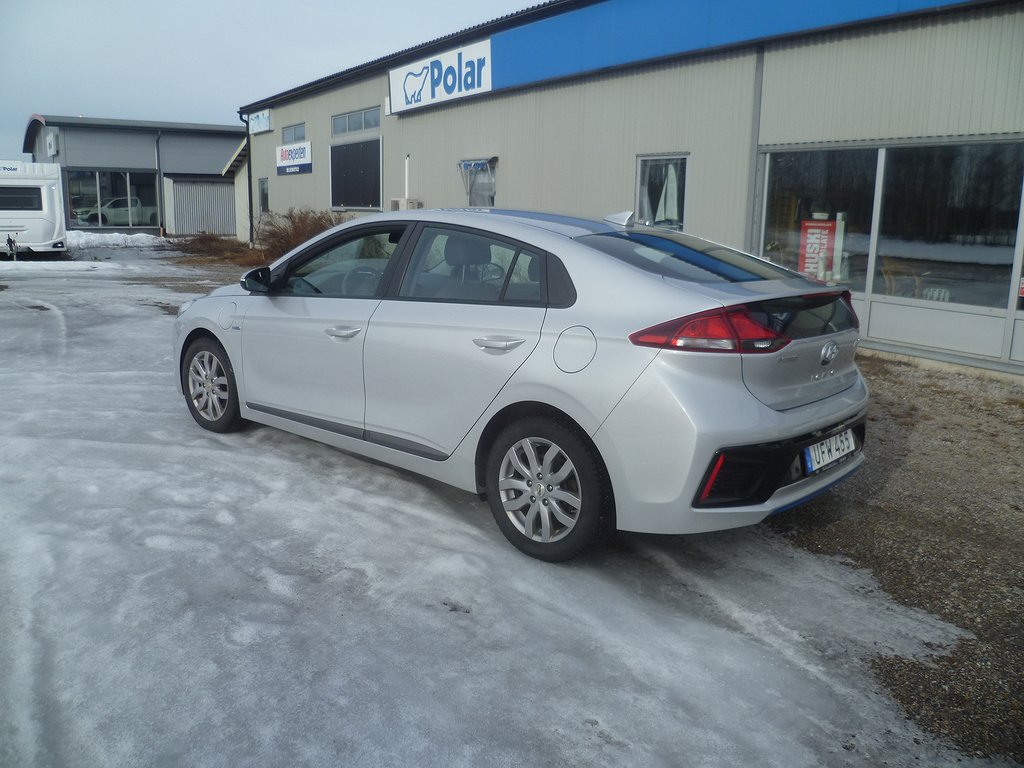 Hyundai IONIQ Plug-in 1.6 + 8.9 kWh DCT Premium