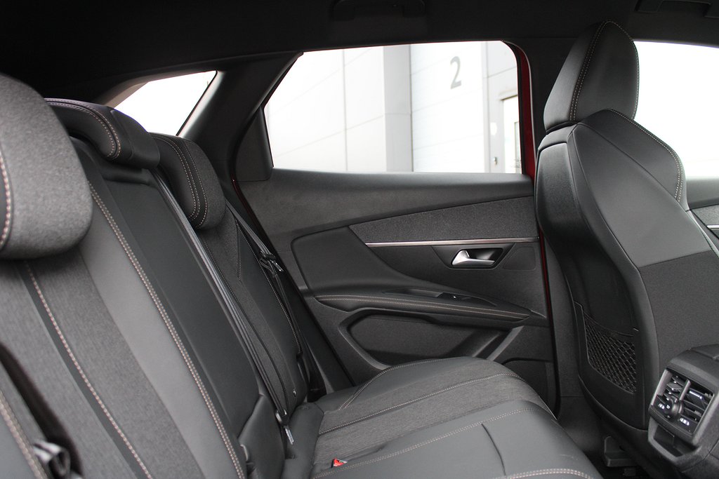 Peugeot 3008 *Reserverad/Såld*GT Hybrid4 + 13.2 kWh AWD Navi