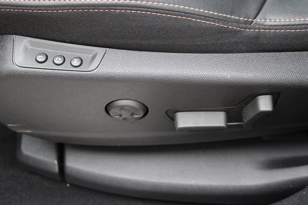 Peugeot 3008 *Reserverad/Såld*GT Hybrid4 + 13.2 kWh AWD Navi