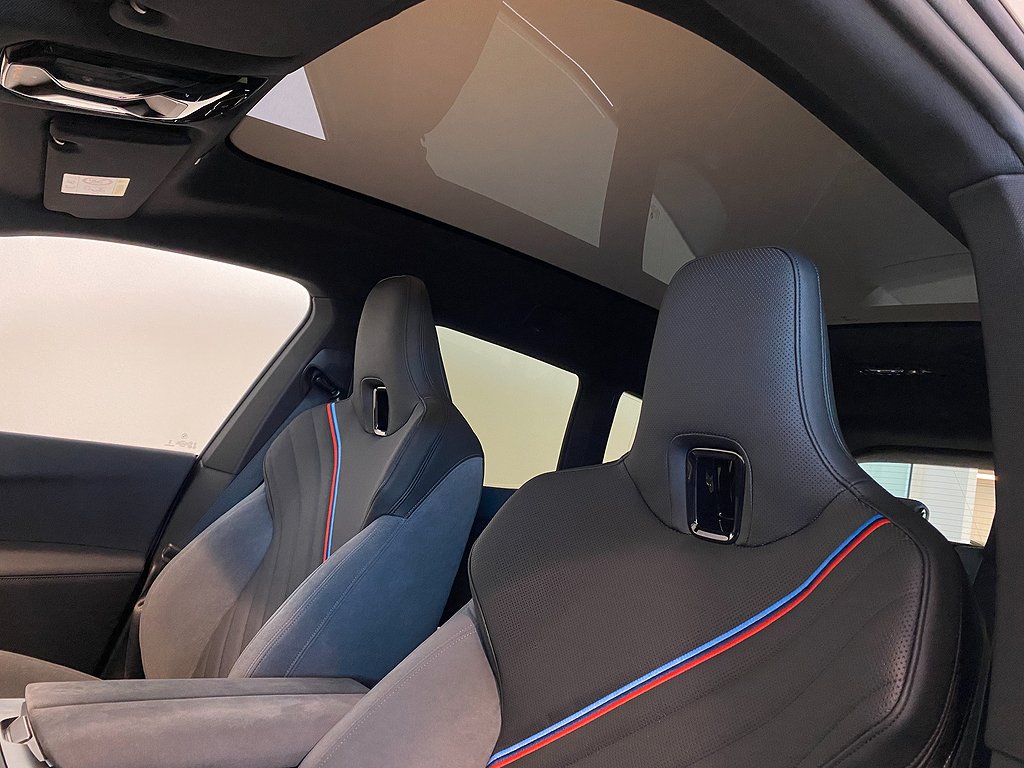 BMW iX xDrive60 Fully Charged M-Sport H/K Drag Fri Service*