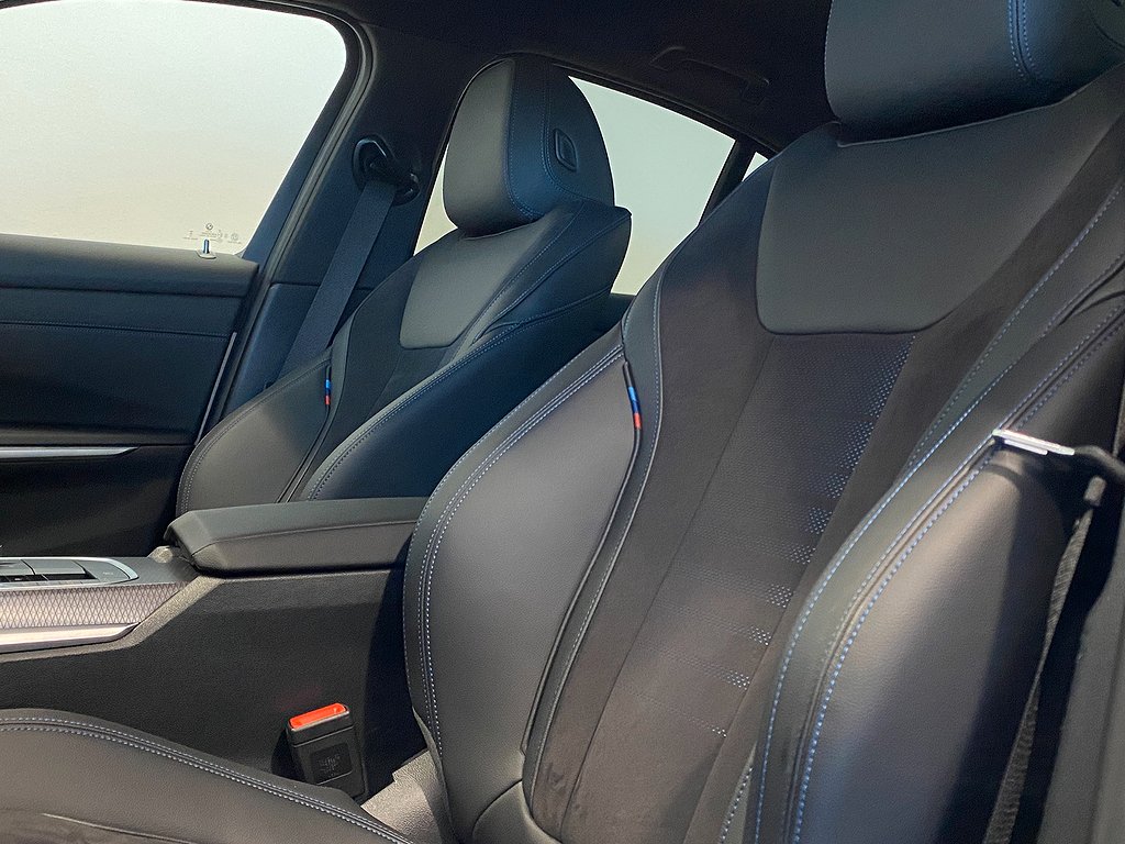 BMW 330e Sedan M-Sport HiFi Adptiv Farth. Drag Fri Service*