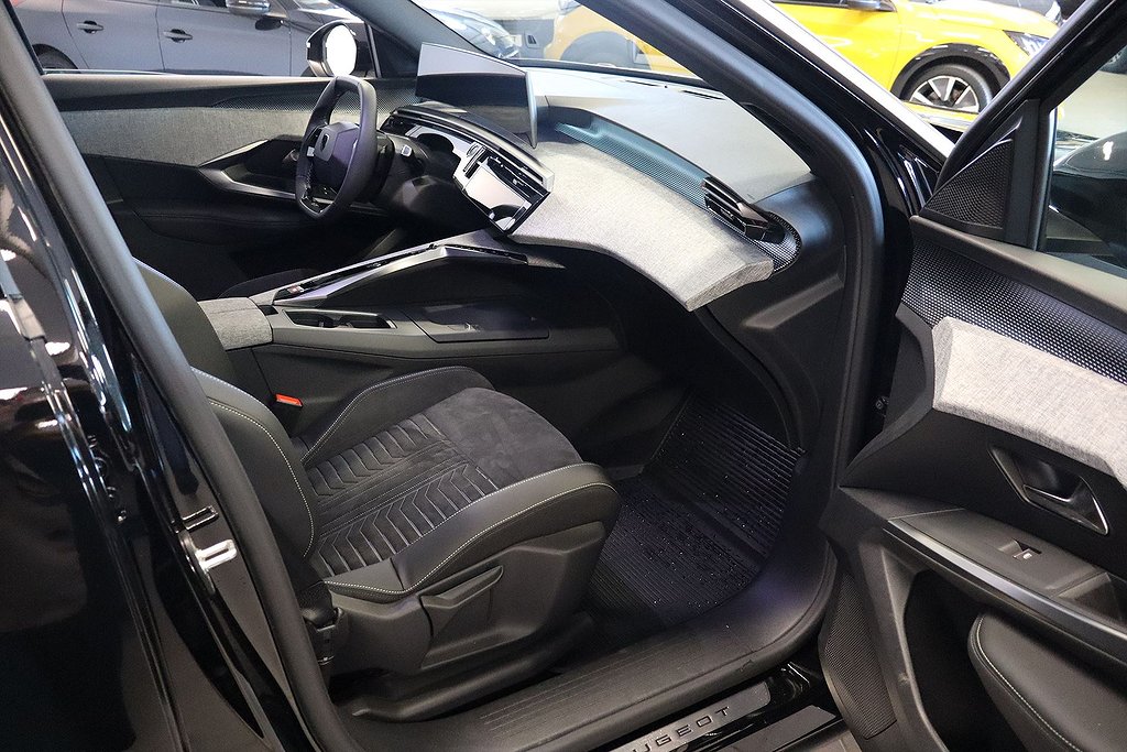 Peugeot E-5008 GT 214hk Aut – 7-SITS, 360-KAMERA, RATTVÄRME