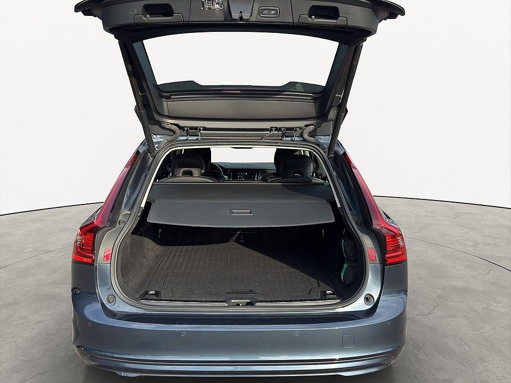 Volvo V90 2.0 B4 D 197 SKINN ADV EDITION