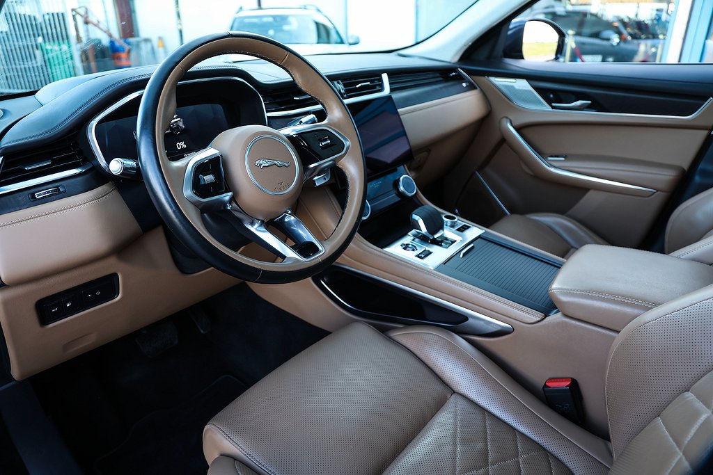 Jaguar F-Pace P400e PHEV