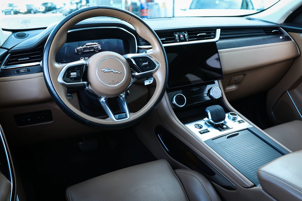 Jaguar F-Pace P400e PHEV