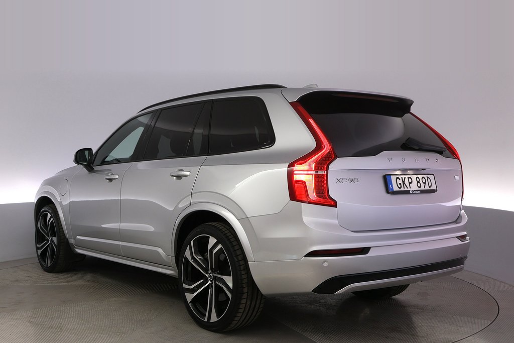 Volvo XC90 Re T8 AWD 7-sits R-design Drag Pano B&W 4,49%
