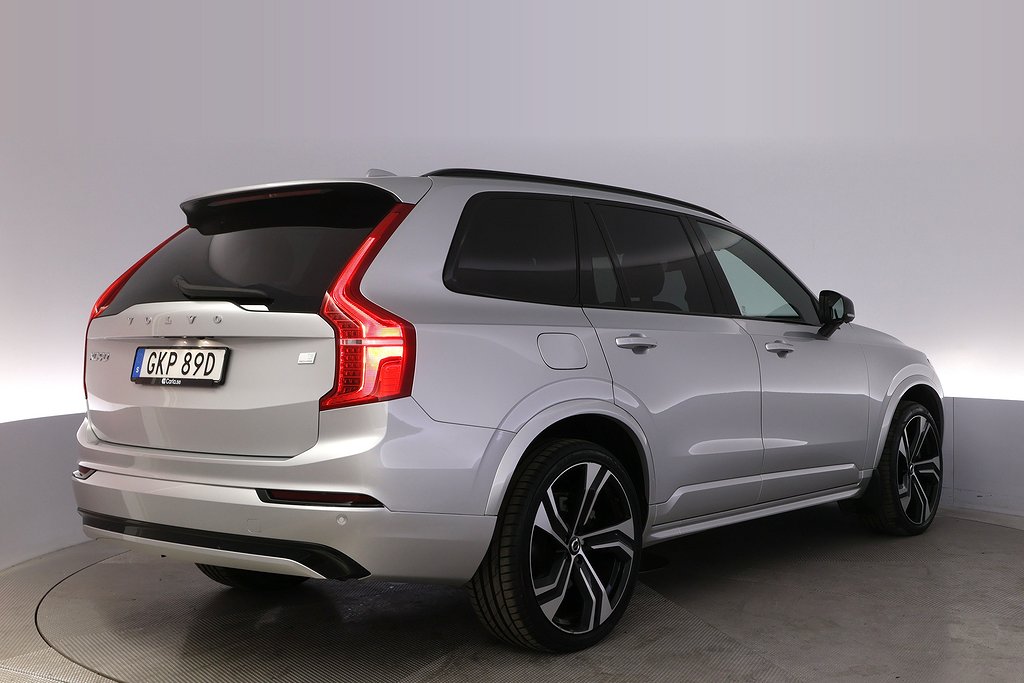 Volvo XC90 Re T8 AWD 7-sits R-design Drag Pano B&W 4,49%