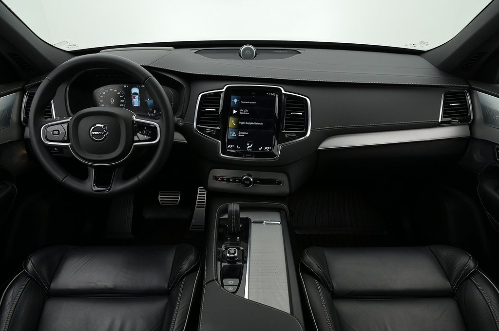 Volvo XC90 Re T8 AWD 7-sits R-design Drag Pano B&W 4,49%