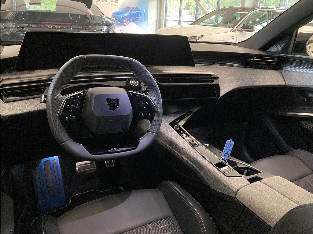 Peugeot 5008 GT Hybrid 145hk Aut – 7-SITS,B-KAMERA,NAV