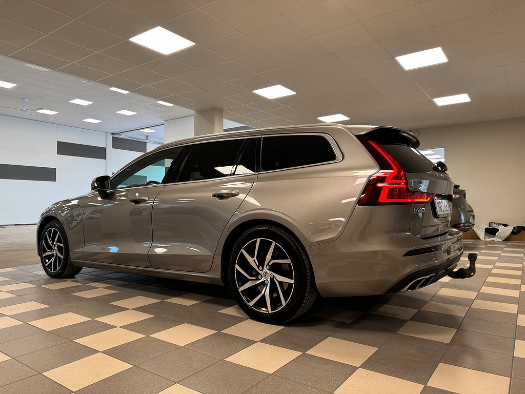 Volvo V60 T6 AWD TE Helskinn B-kamera CarPlay Navi Drag 340 Hk