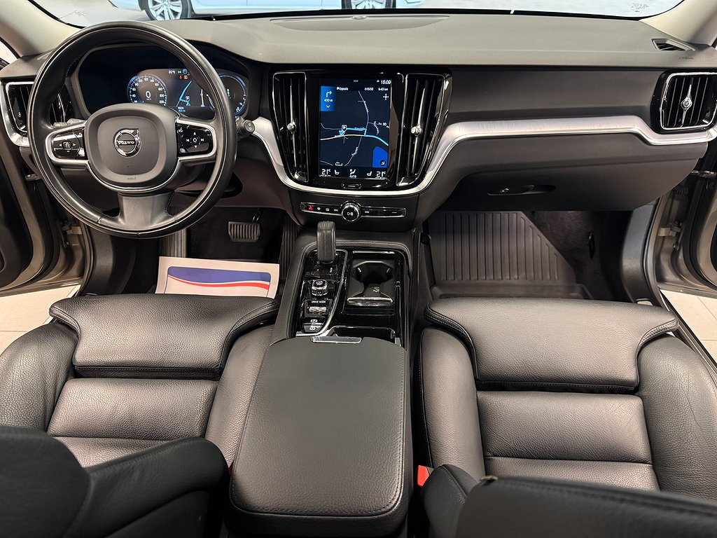 Volvo V60 T6 AWD TE Helskinn B-kamera CarPlay Navi Drag 340 Hk