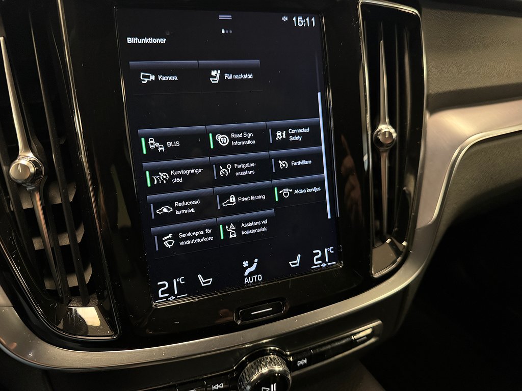 Volvo V60 T6 AWD TE Helskinn B-kamera CarPlay Navi Drag 340 Hk