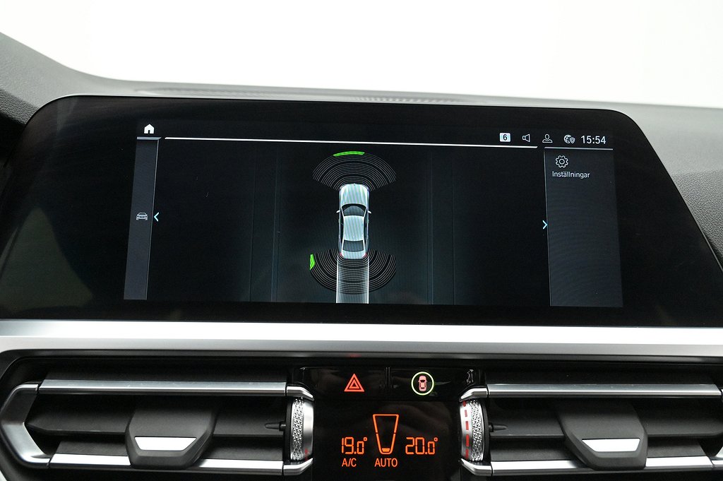 BMW 330e Sedan Sportline Navi PDC LED Värmare Farthållare