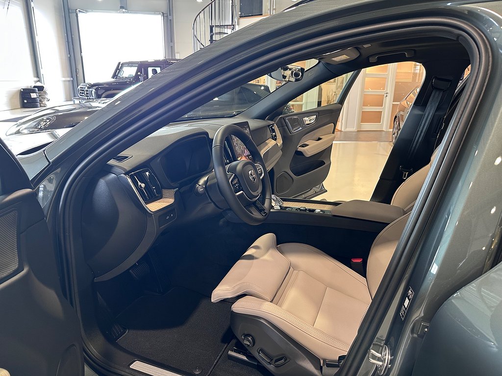 Volvo XC60 Recharge T6 AWD Plus Dark Nordic Edition