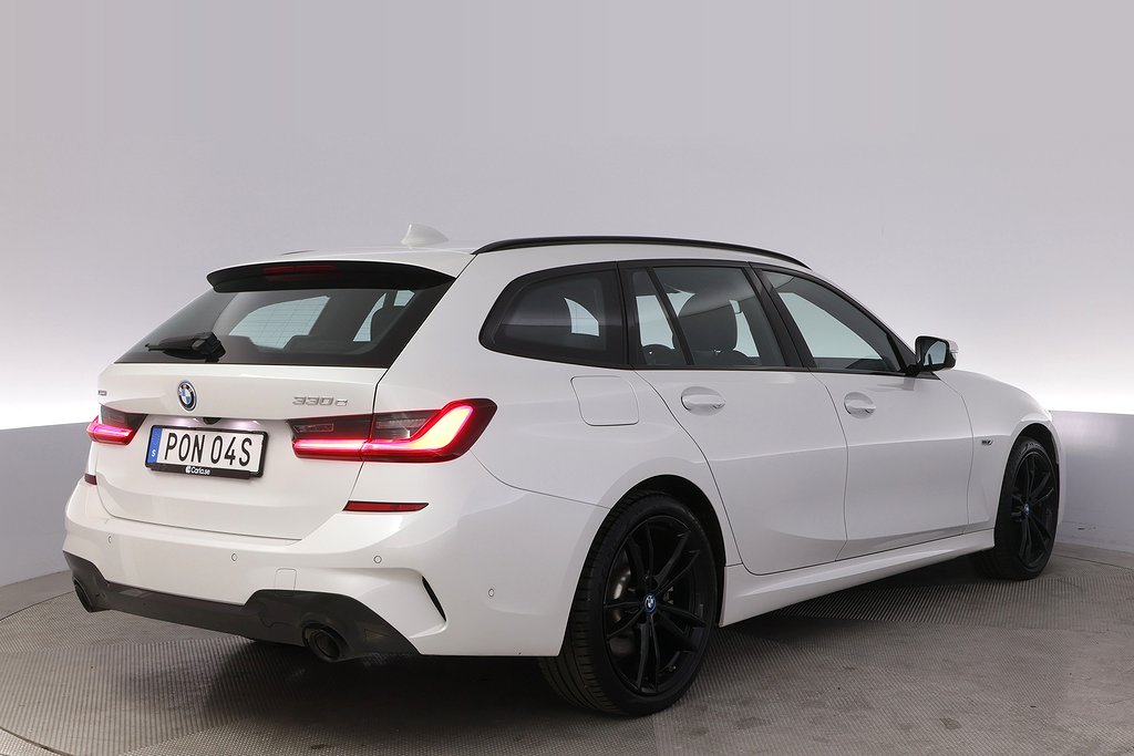 BMW 330e xDrive Touring M-Sport Pano Kamera Navi Värmare