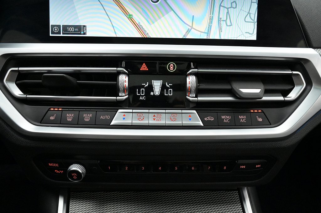 BMW 330e xDrive Touring M-Sport Pano Kamera Navi Värmare