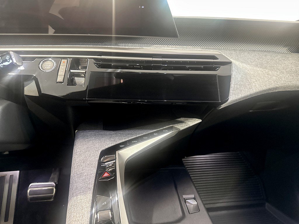 Peugeot 5008 GT+ Hybrid – DEMO