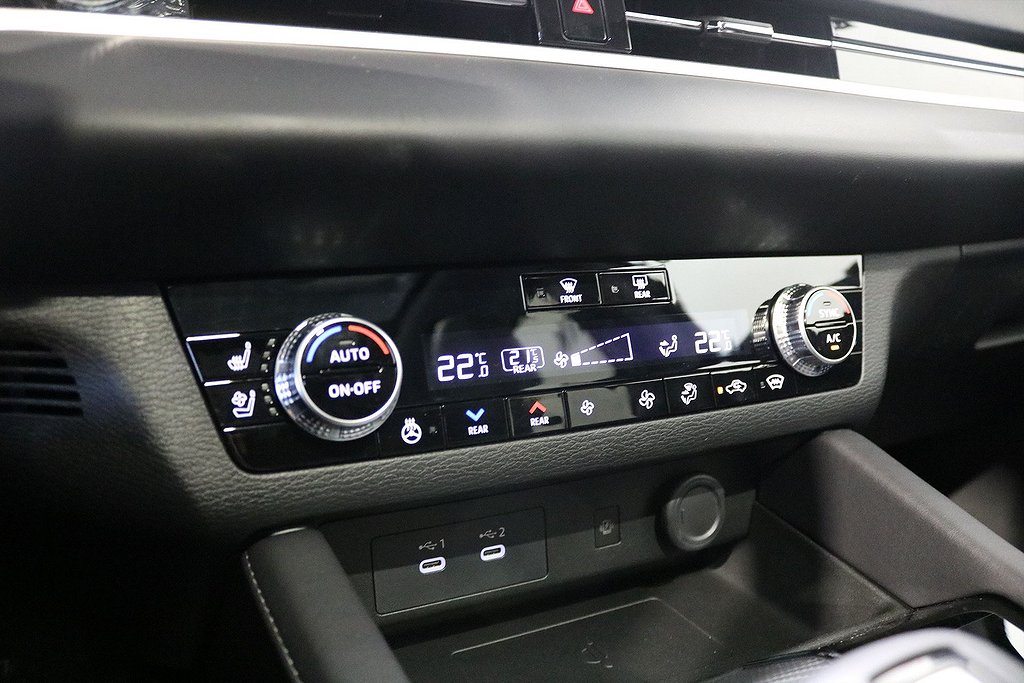 Mitsubishi Outlander Instyle PHEV Aut 4WD – DEMO
