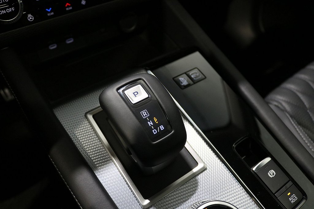 Mitsubishi Outlander Instyle PHEV Aut 4WD – DEMO