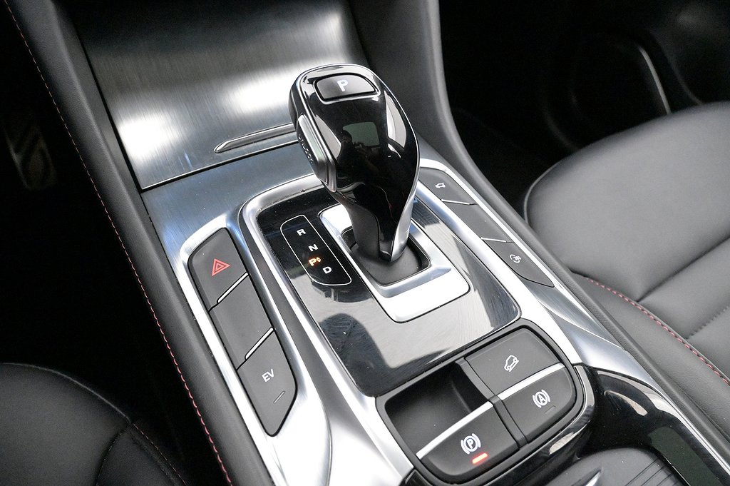 MG EHS Luxury PHEV Navi Pano Läder 360 Elstol Carplay