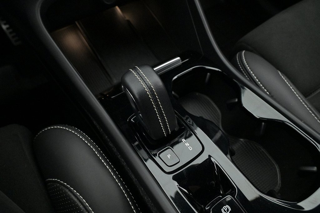Volvo XC40 5 TwEn R-Design Drag Elstol BLIS Navi 360 Kamera