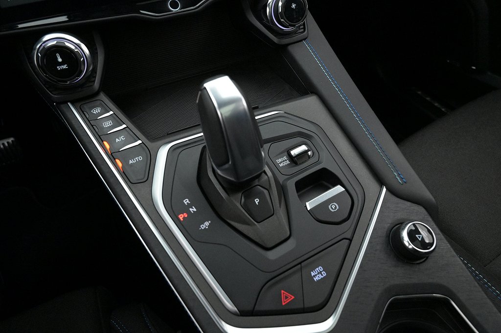 Lynk & Co 01 PHEV Pano 360 Adap Farth Infinity BLIS