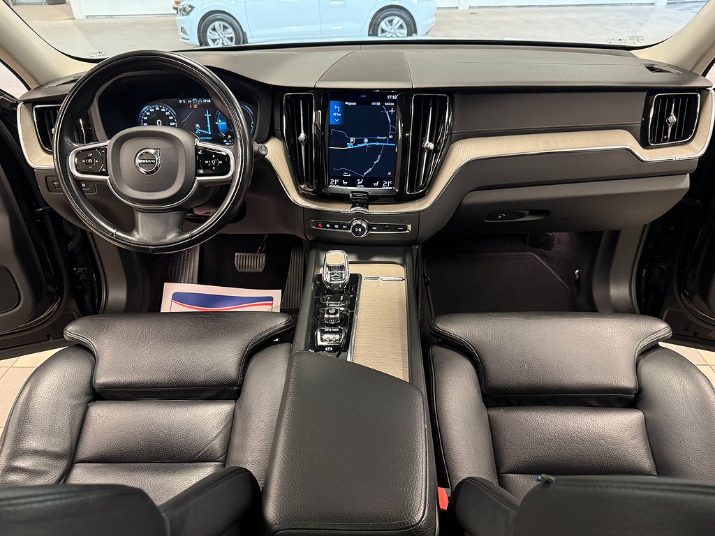 Volvo XC60 T6 AWD Helskinn Inscription Panorama CarPlay  Drag Navi