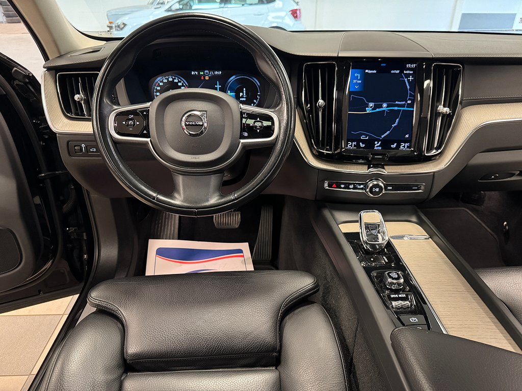 Volvo XC60 T6 AWD Helskinn Inscription Panorama CarPlay  Drag Navi