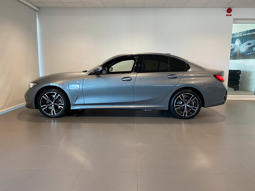 BMW 330e xDrive Sedan PRIVATLEASING KAMPANJ Fr. 6 295:-/Mån