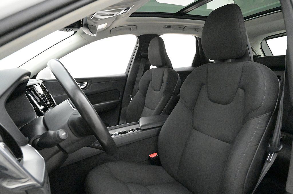 Volvo XC60 Recharge T6 AWD Momentum Adv. Pano LED Drag